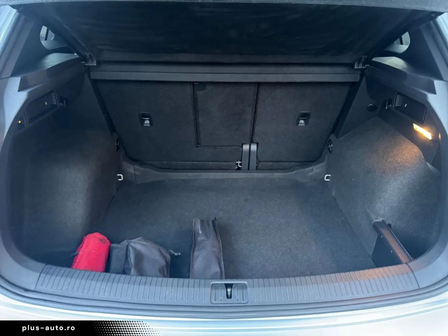 VW Tiguan R-Line 2.0TDI 4M AHK STANDH MATRIX