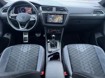 VW Tiguan R-Line 2.0TDI 4M AHK STANDH MATRIX