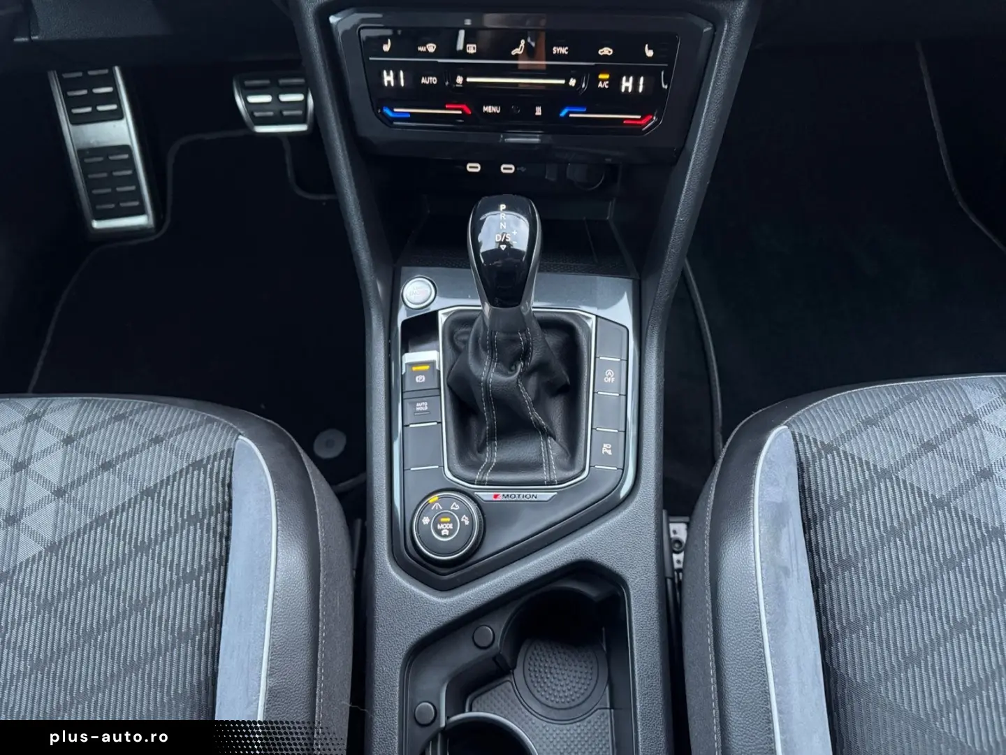 VW Tiguan R-Line 2.0TDI 4M AHK STANDH MATRIX