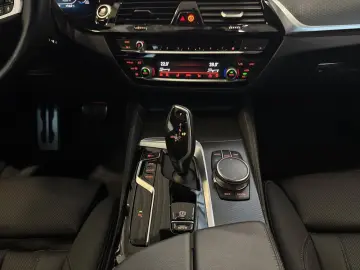 BMW 530d xDr M SPORT LiveProf DAProf RFK Laser HUD