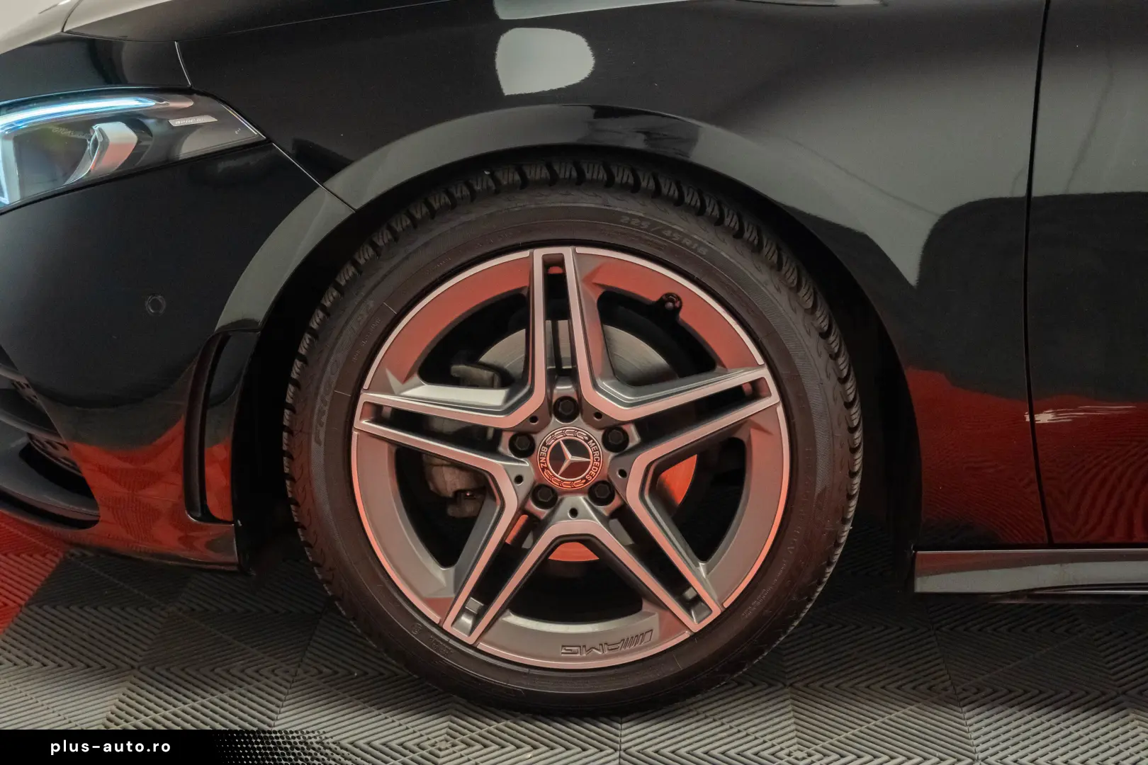 Mercedes-Benz A 180 AMG Line