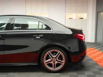 Mercedes-Benz A 180 AMG Line
