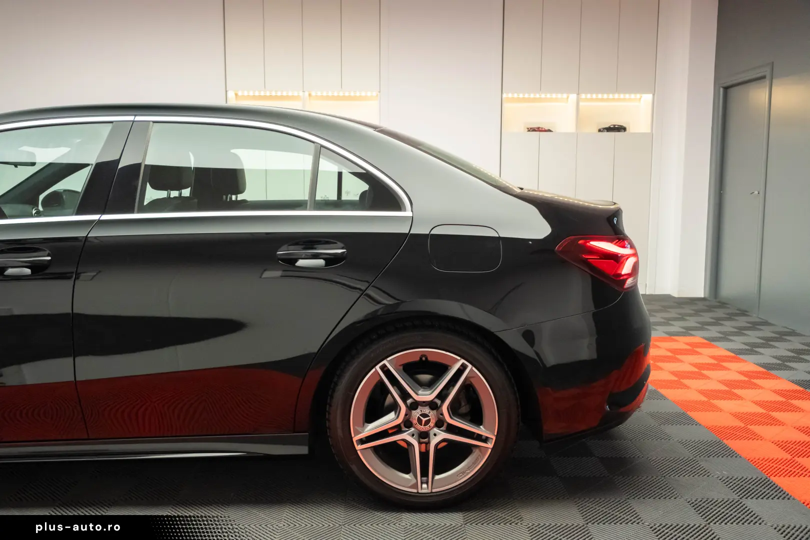 Mercedes-Benz A 180 AMG Line