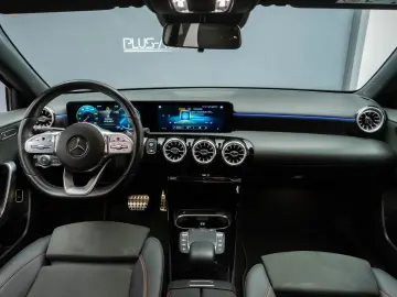 Mercedes-Benz A 180 AMG Line