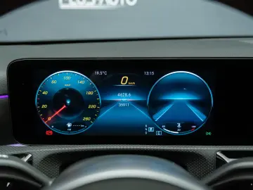 Mercedes-Benz A 180 AMG Line