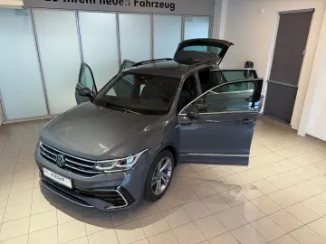 VW Tiguan R-Line 2.0 TDI 4Motion Diebsathlwarn.  AH