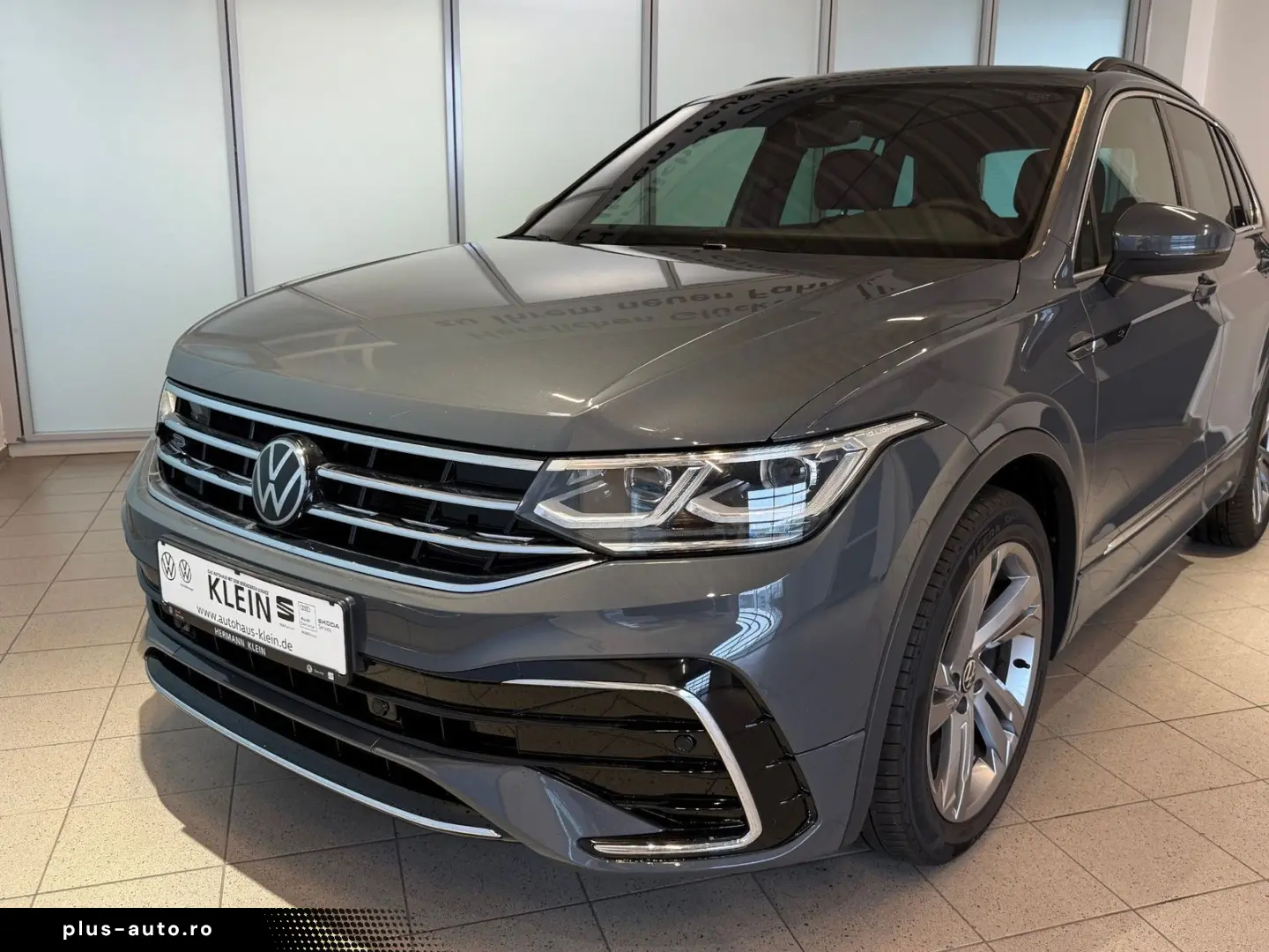 VW Tiguan R-Line 2.0 TDI 4Motion Diebsathlwarn.  AH