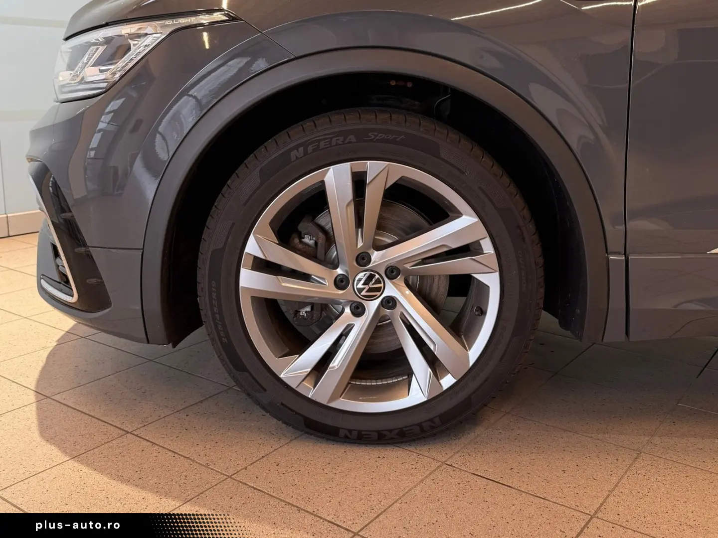 VW Tiguan R-Line 2.0 TDI 4Motion Diebsathlwarn.  AH