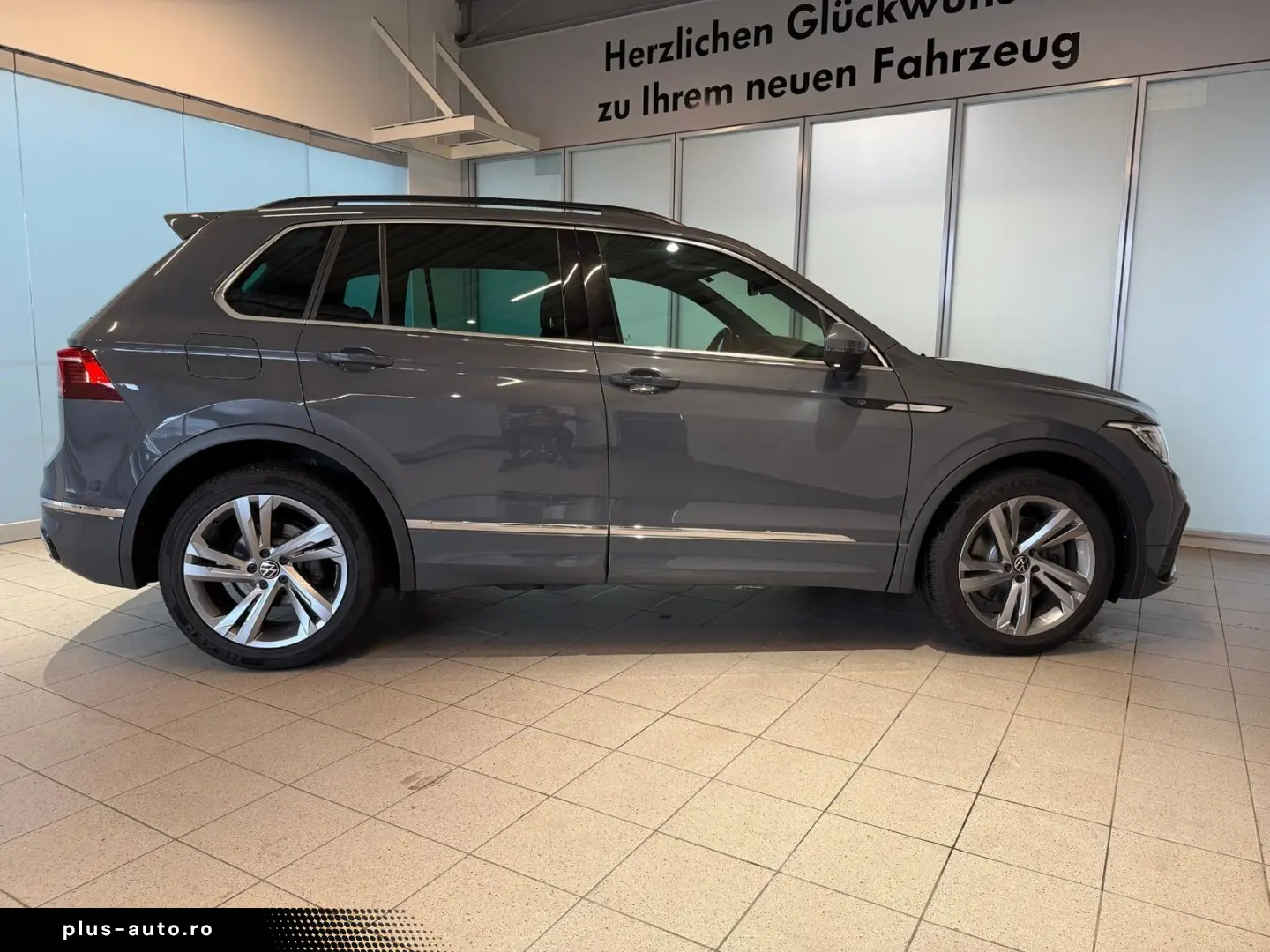 VW Tiguan R-Line 2.0 TDI 4Motion Diebsathlwarn.  AH