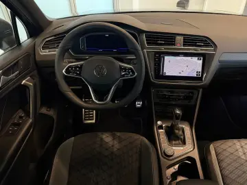 VW Tiguan R-Line 2.0 TDI 4Motion Diebsathlwarn.  AH