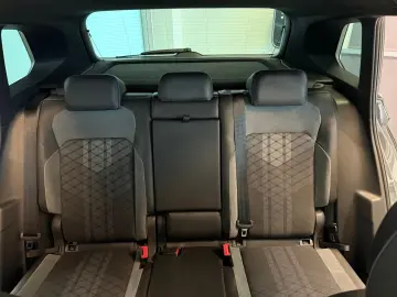 VW Tiguan R-Line 2.0 TDI 4Motion Diebsathlwarn.  AH