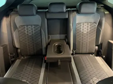 VW Tiguan R-Line 2.0 TDI 4Motion Diebsathlwarn.  AH