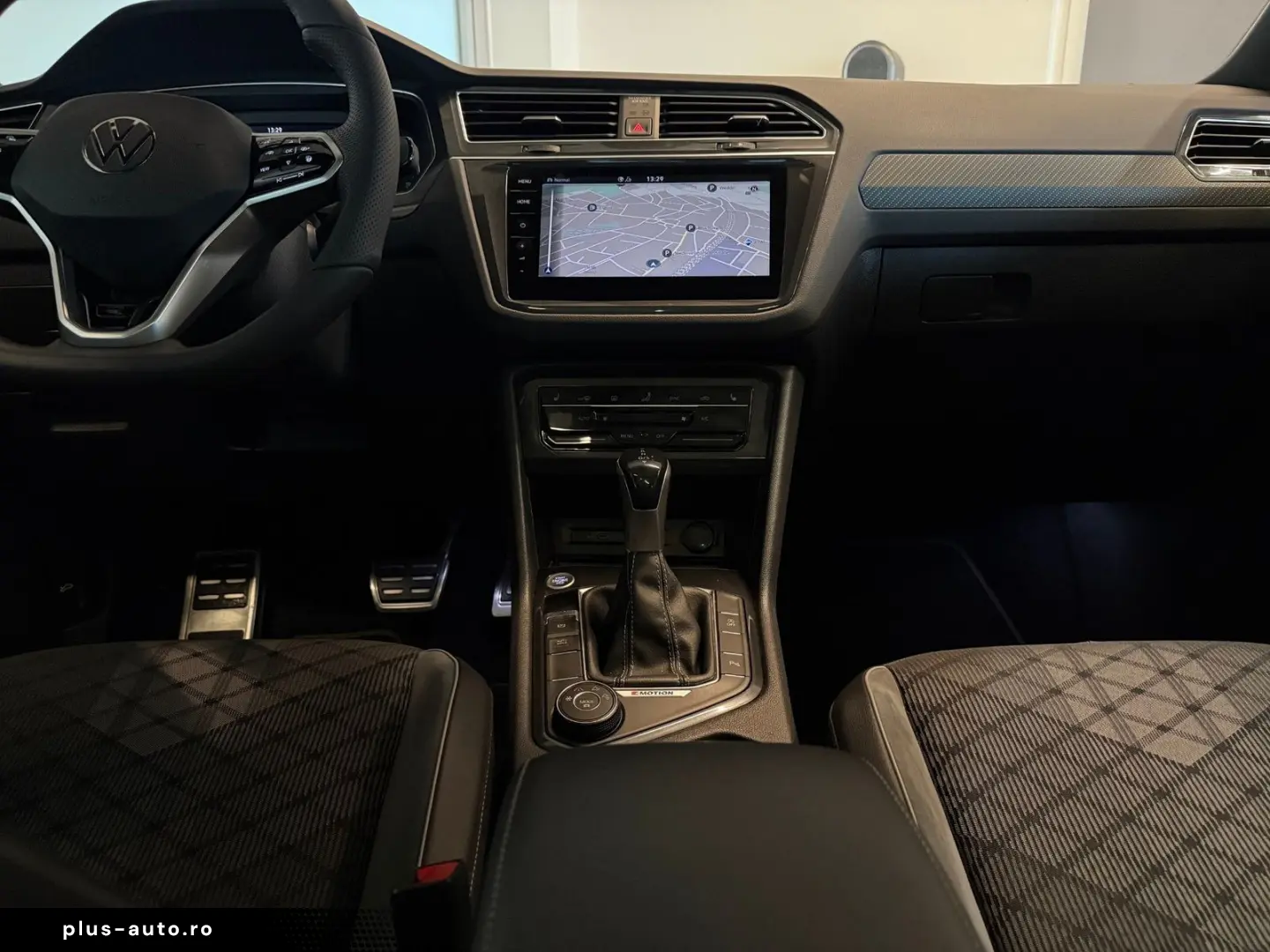 VW Tiguan R-Line 2.0 TDI 4Motion Diebsathlwarn.  AH