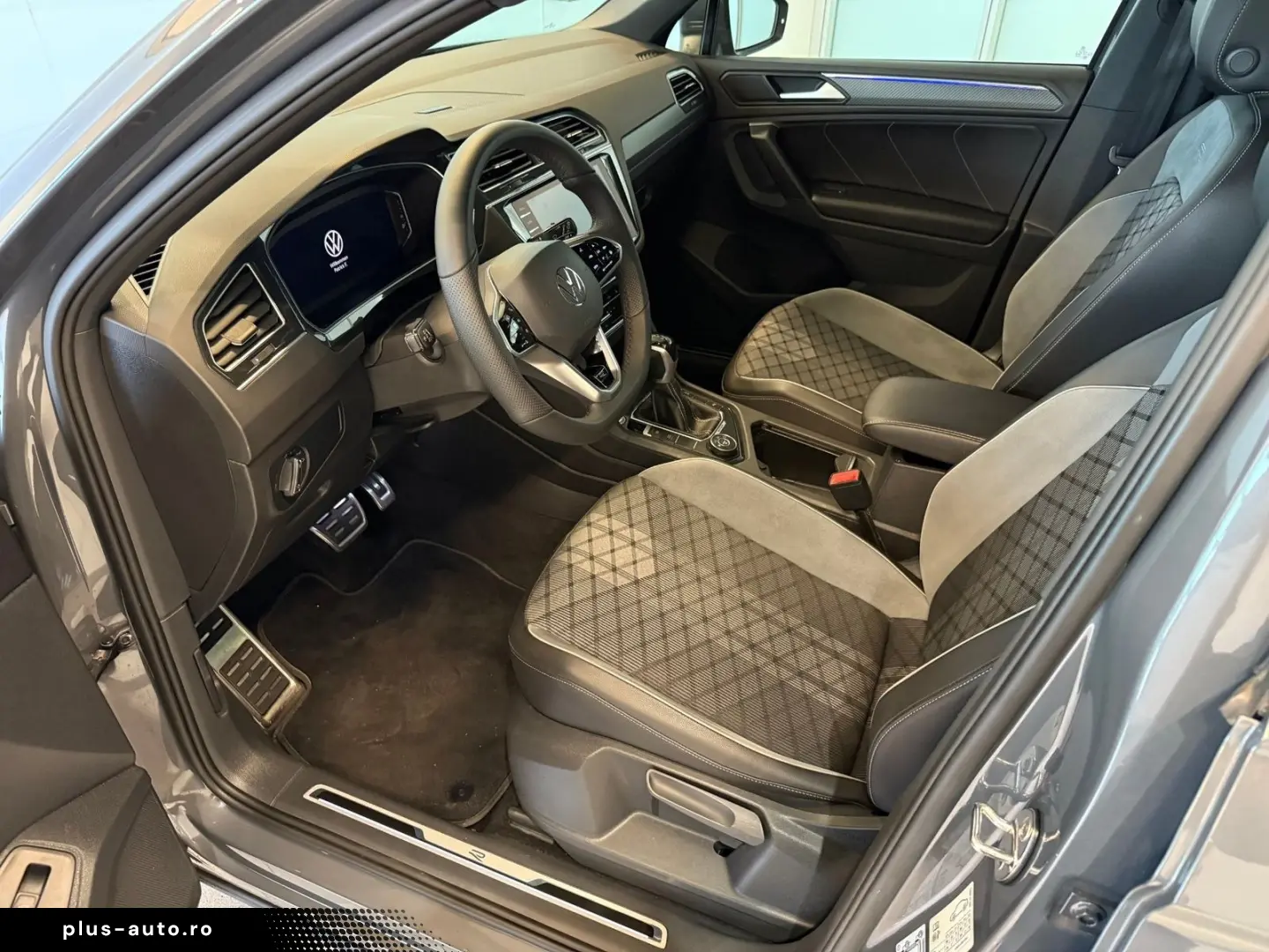 VW Tiguan R-Line 2.0 TDI 4Motion Diebsathlwarn.  AH