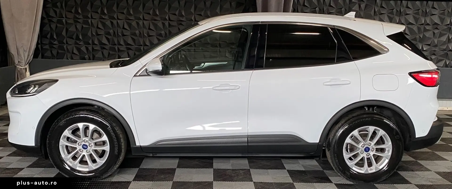 FORD Kuga Cool&Connect  Plug-in Hybrid  Navi  Klima