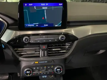 FORD Kuga Cool&Connect  Plug-in Hybrid  Navi  Klima