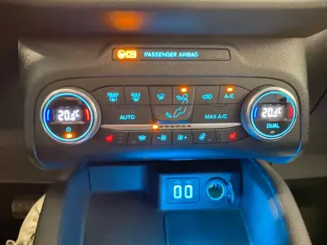 FORD Kuga Cool&Connect  Plug-in Hybrid  Navi  Klima