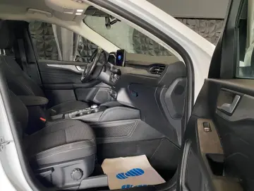 FORD Kuga Cool&Connect  Plug-in Hybrid  Navi  Klima