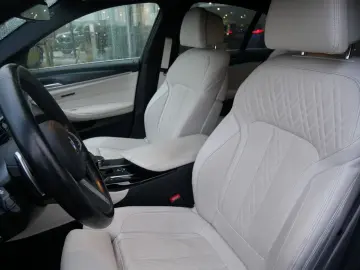 BMW 530e xDrive Limousine M Sportpaket Head-Up DAB