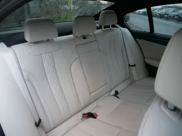 BMW 530e xDrive Limousine M Sportpaket Head-Up DAB