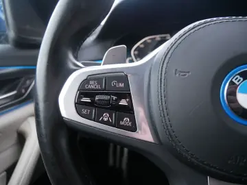 BMW 530e xDrive Limousine M Sportpaket Head-Up DAB