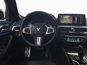 BMW 530d Lim M SPORT SoftCl GSD Kam HiFi Tempo 19