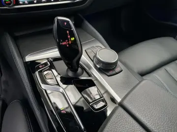 BMW 530d Lim M SPORT SoftCl GSD Kam HiFi Tempo 19