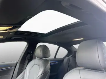 BMW 530d Lim M SPORT SoftCl GSD Kam HiFi Tempo 19