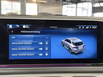 MERCEDES-BENZ GLE 300 d 4M