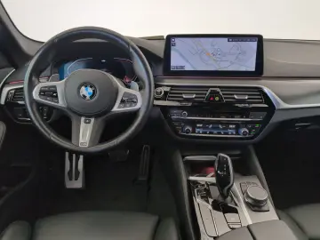 BMW 530d Lim M Sport Navi LED HiFi LR-Hz Glasdach PA