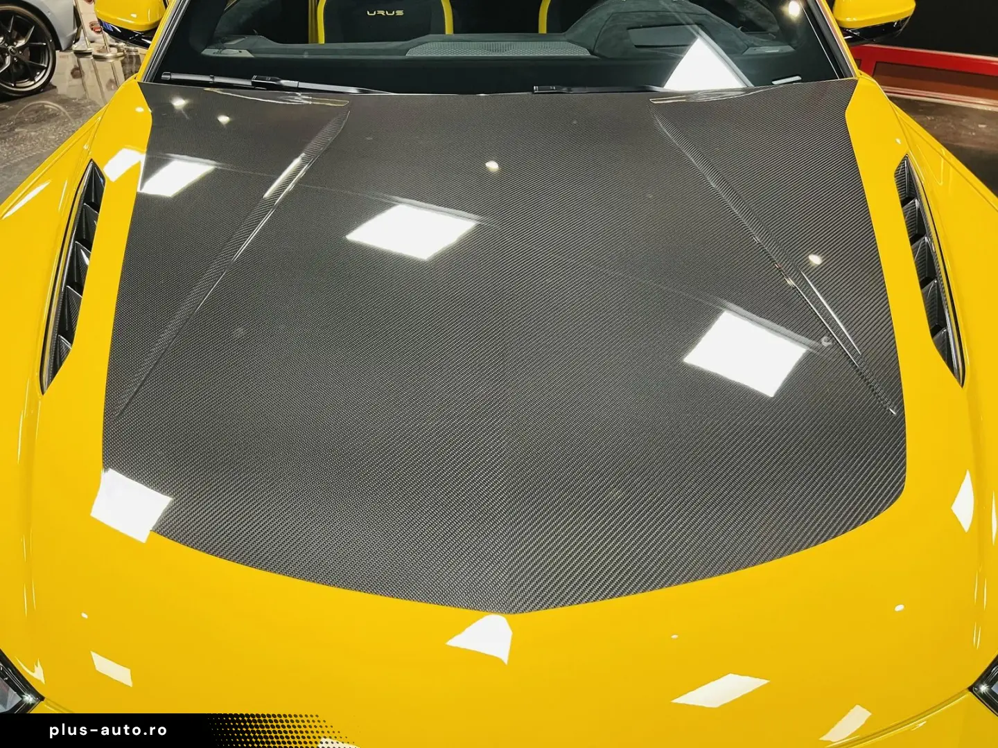 LAMBORGHINI Urus Performante