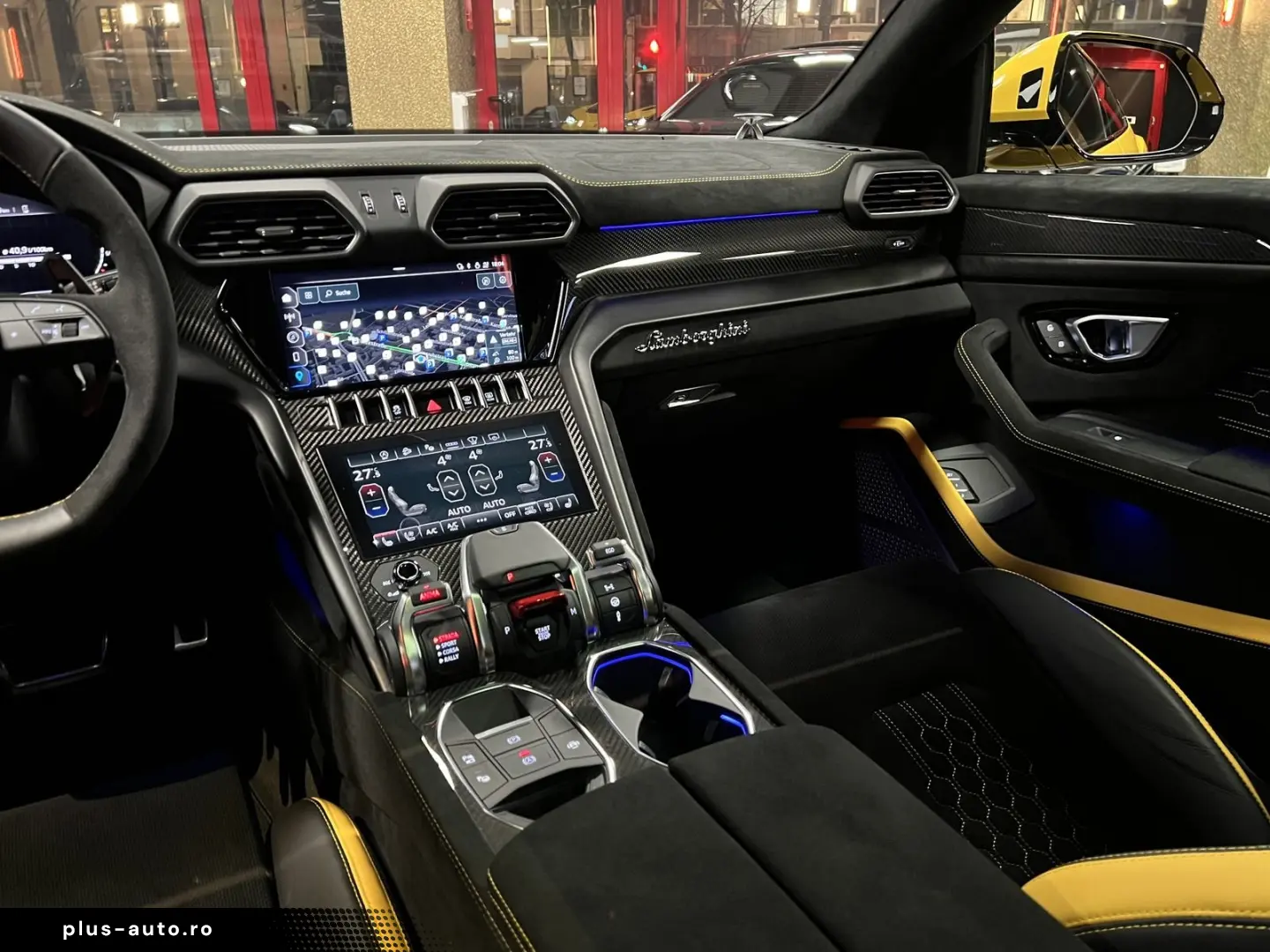 LAMBORGHINI Urus Performante