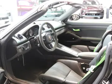 Porsche 718 Spyder RS