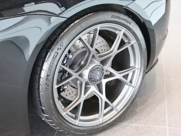 Porsche 718 Spyder RS