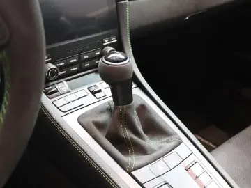 Porsche 718 Spyder RS