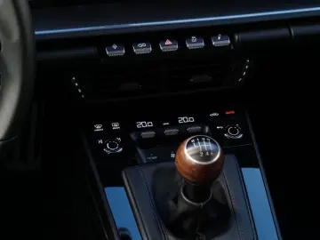 PORSCHE 992 Carrera T SportDesign