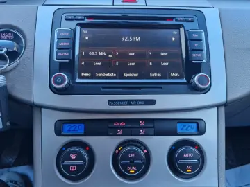 Volkswagen Passat 1.4   Benzină