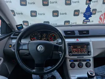 Volkswagen Passat 1.4   Benzină