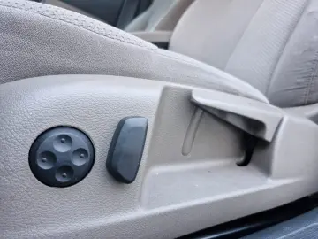 Volkswagen Passat 1.4   Benzină