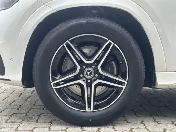 MERCEDES-BENZ GLE 300 d 4M AMG