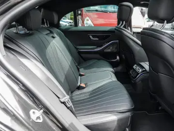 Mercedes-Benz S 580 e 4M PANO BURMESTER