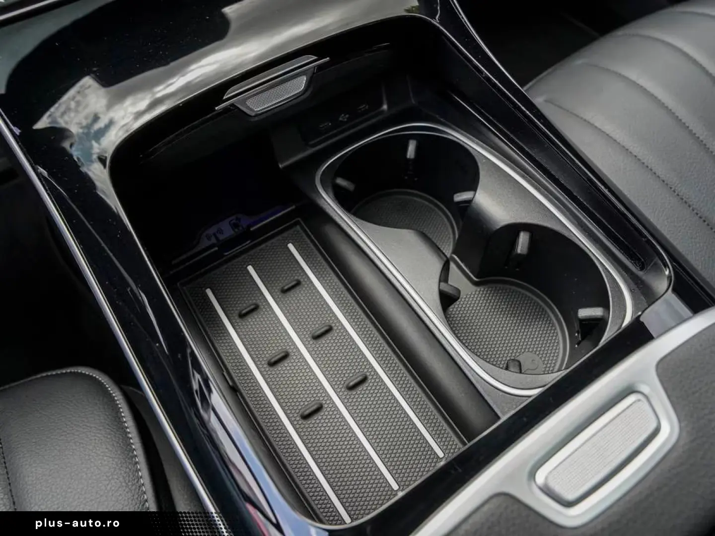 Mercedes-Benz S 580 e 4M PANO BURMESTER