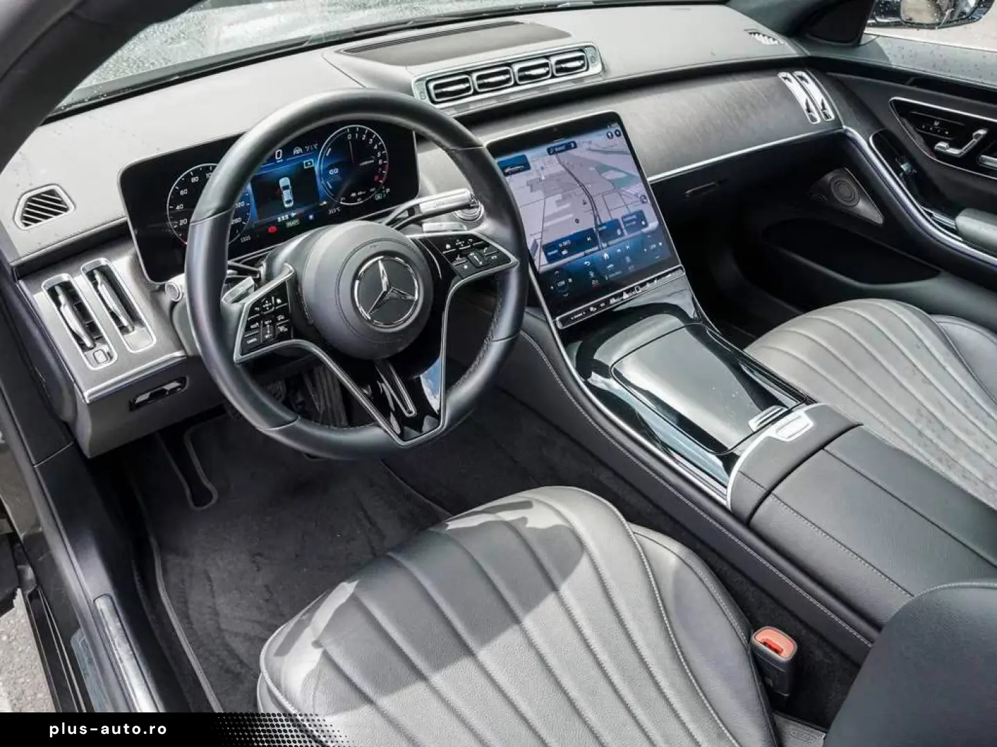 Mercedes-Benz S 580 e 4M PANO BURMESTER