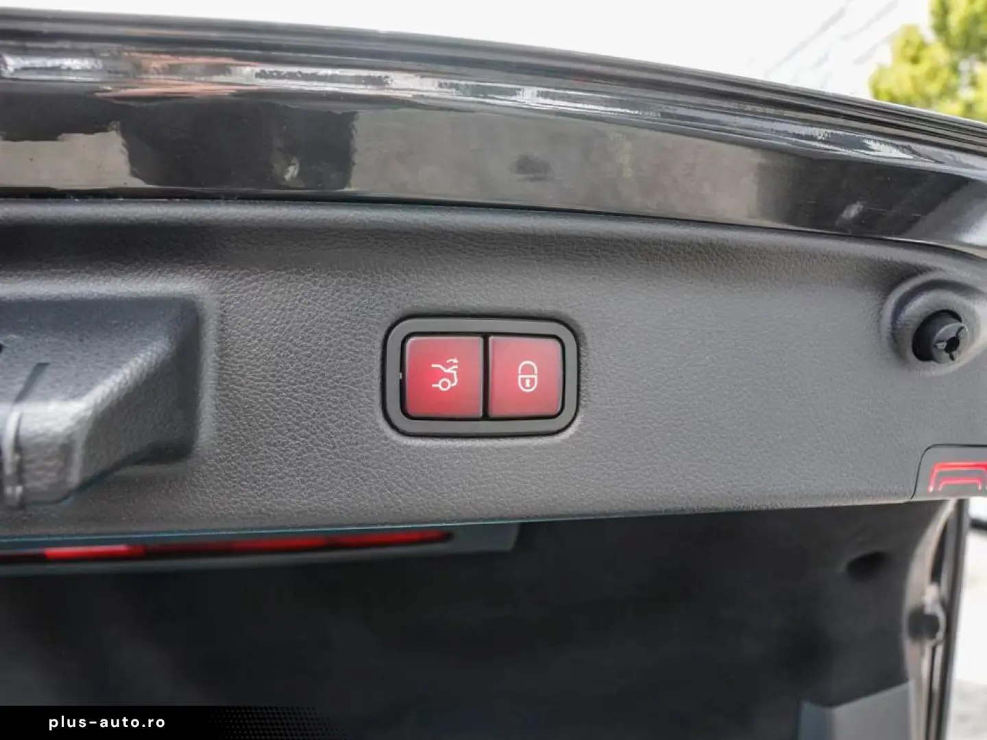 Mercedes-Benz S 580 e 4M PANO BURMESTER