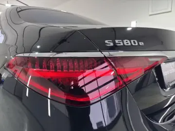 Mercedes-Benz S 580 e Limousine AMG BURMSTR PANO
