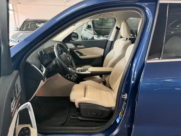 BMW X1 30e xD M Technic HaKa DAP HuD ParkPLUS Pano