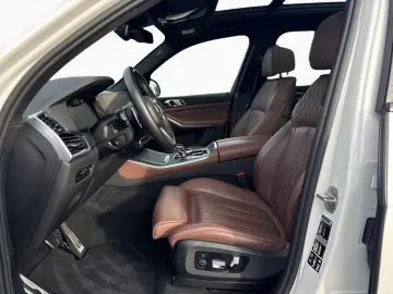 BMW X5 xDrive40d M-Sport AHK PANO DAPro Laser 22