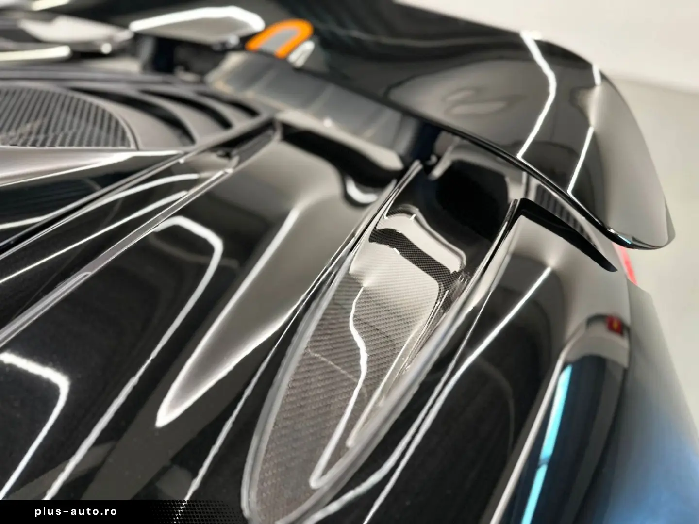 MCLAREN 720S   Carbon Fibre Ext. & Int.   TrackTelemetry
