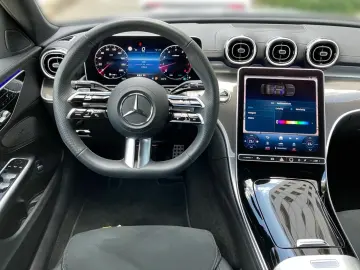 MERCEDES-BENZ C 200 AMG Memory DigLight LenkradHz 360 Kamera