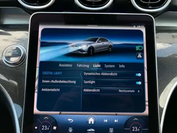 MERCEDES-BENZ C 200 AMG Memory DigLight LenkradHz 360 Kamera